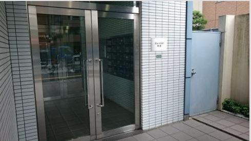 ビューテラス向丘のエントランス|洗濯置場　※別室参考写真