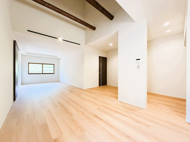 桜井市三輪の居間・リビング|◆空間が広く家族でゆっくりくつろげます◆