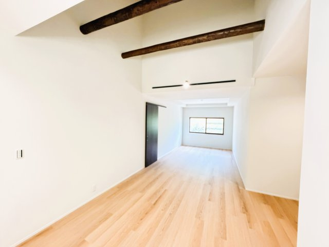 桜井市三輪の居間・リビング|◆お部屋全体に明るい光が差し込みます！◆