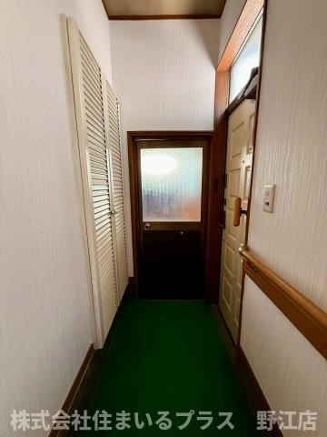 内代町一丁目貸家の玄関