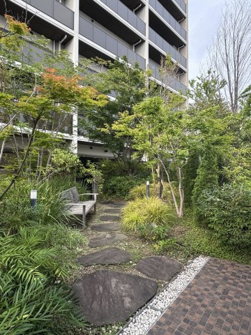 バンベールNAGOYAフォレスタNの庭