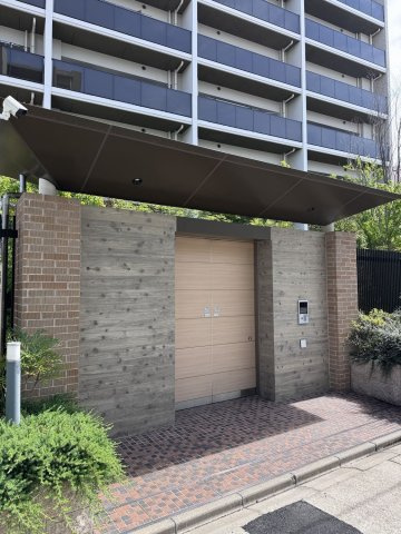 バンベールNAGOYAフォレスタNのエントランス