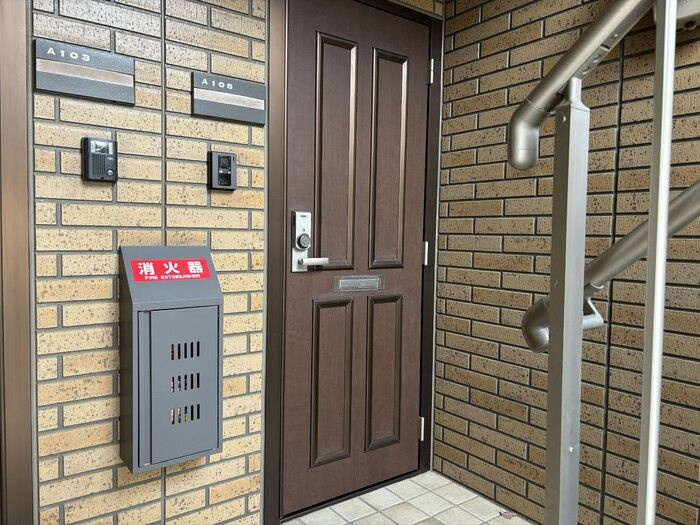 リビングタウン舟橋壱番館　Aの玄関