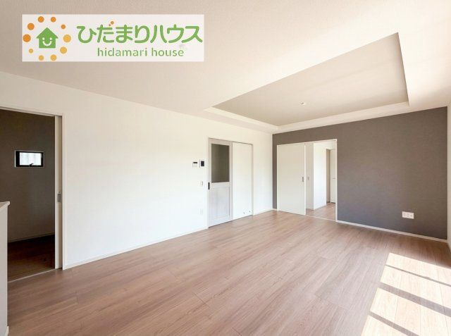 【居間・リビング】 | 取手市宮和田15期　新築戸建　1号棟 | 早くお仕事終わらせて、家に帰りたくなるようなリビングです(^^♪
