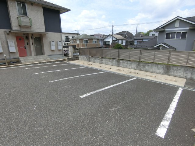 レセンテ野川Ａの駐車場