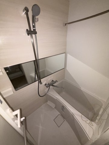 スプランディッド十三本町の浴室