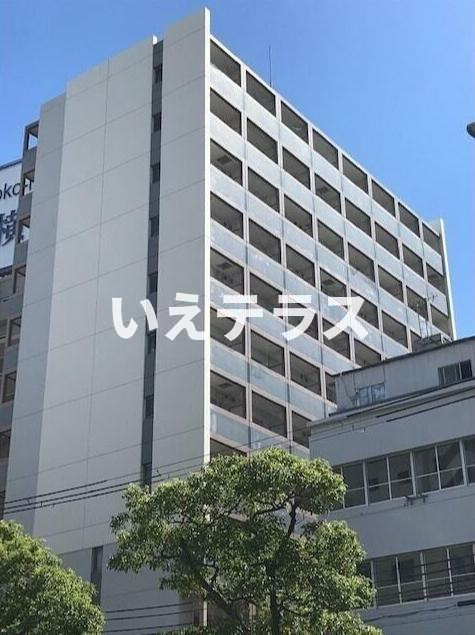 ラ・ウェゾン湊川公園の外観