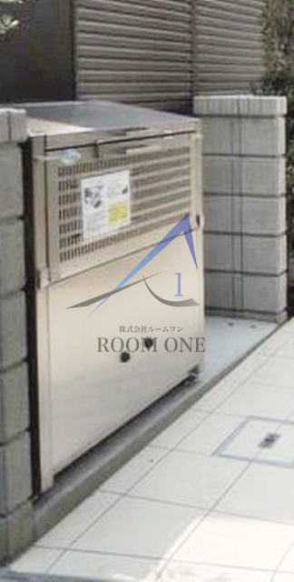 ラフィネ三軒茶屋のその他共用部分|敷地内ゴミ置き場です。