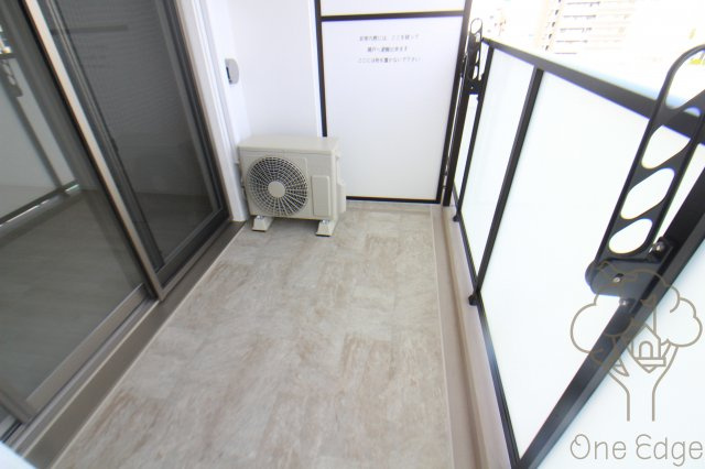 スプランディッド十三本町のバルコニー