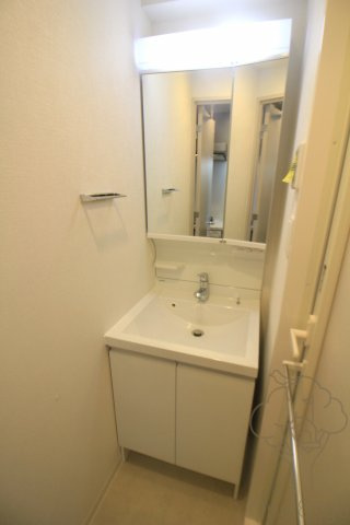 スプランディッド十三本町の独立洗面台