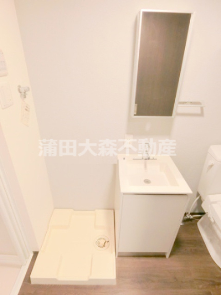 トレスコート大森山王の洗面所|独立洗面台　室内洗濯機置き場