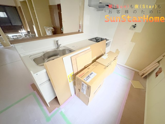 【サンスターホーム】青梅市新町8丁目　リフォーム中古戸建のキッチン
