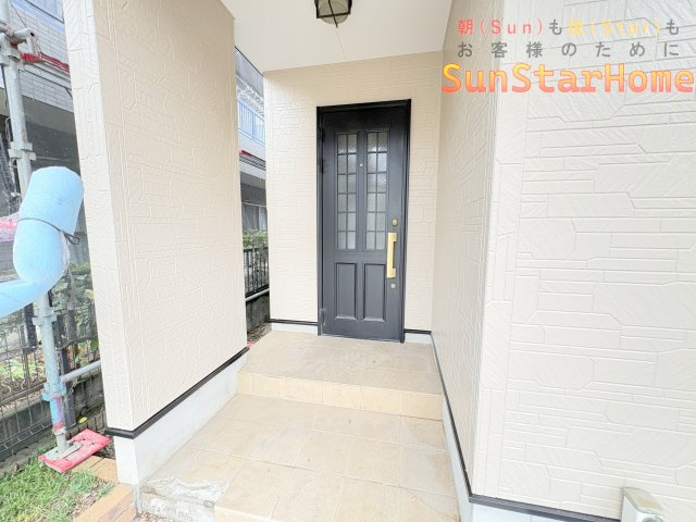 【サンスターホーム】青梅市新町8丁目　リフォーム中古戸建の玄関