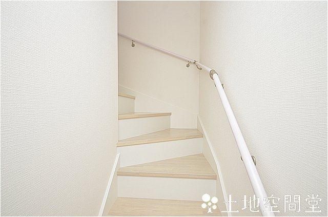 八幡西区下上津役3丁目3期のその他|階段
