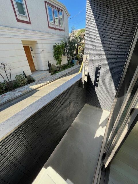 エリシアン三軒茶屋のバルコニー