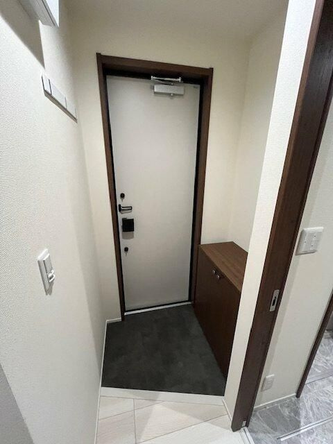 エリシアン三軒茶屋の玄関