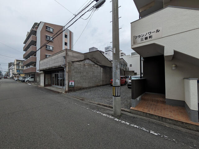 三番町7丁目土地の前面道路含む現地写真