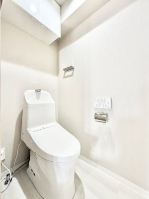 【トイレ】 | 藤沢ダイカンプラザ | 温水洗浄便座付のトイレです。
毎日使う場所だから、より快適な空間に仕上げられています。