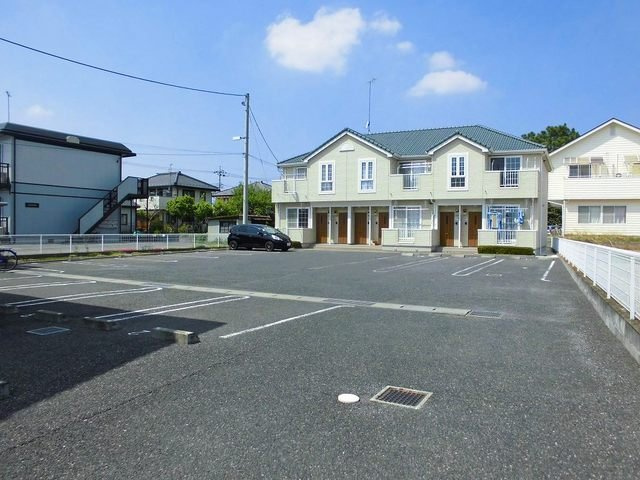 アンソレイエＢの駐車場