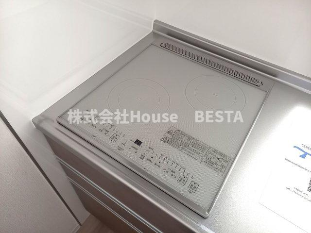 セレニテ神戸駅前アリエのキッチン