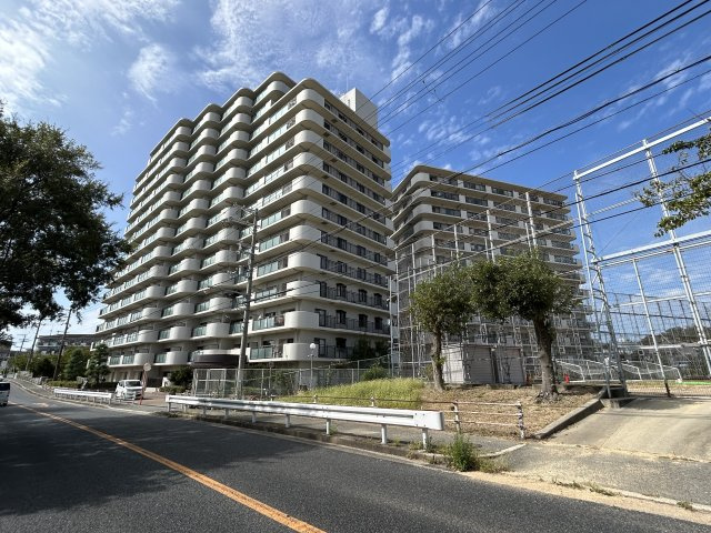 ファミール西神戸の外観