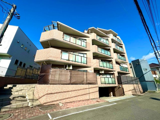ドメスたまプラーザの外観|住まいの価値を高める美しい外観デザイン。
