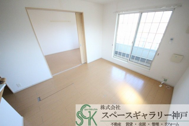 ミーテ　ククルの居間・リビング|※お部屋により仕様が異なる場合があります※