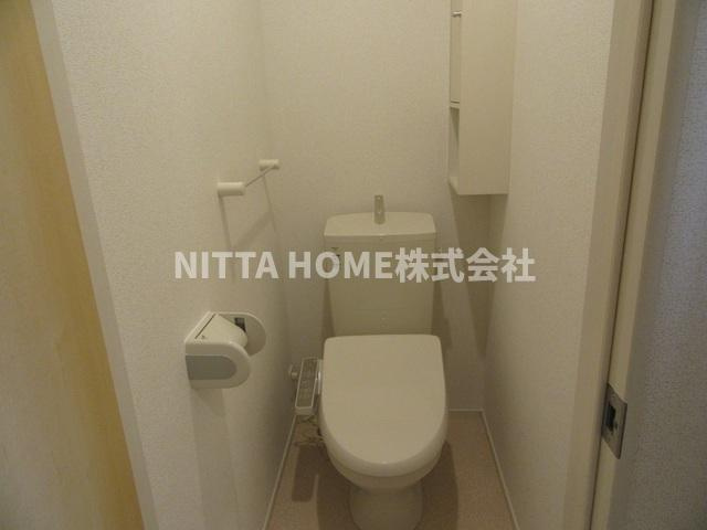 フェルネスⅠのトイレ|温水洗浄付きのトイレです★