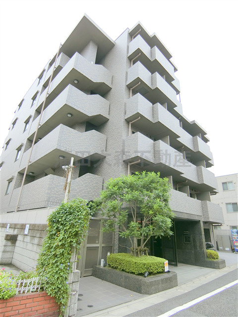 蒲田駅人気分譲賃貸マンションの外観|2013年3月築　RC鉄筋コンクリート造6階建て1K～2DK総戸数39戸
東京都大田区新蒲田1丁目　京浜東北線蒲田駅最寄り、京急本線雑色駅、東急池上線蓮沼駅も徒歩圏内！