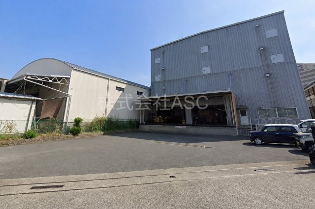 寝屋川市池田北町倉庫