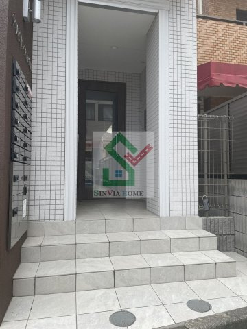 アリビオン大泉学園のエントランス