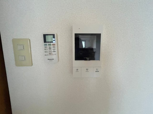 エレーヌ十三のセキュリティ