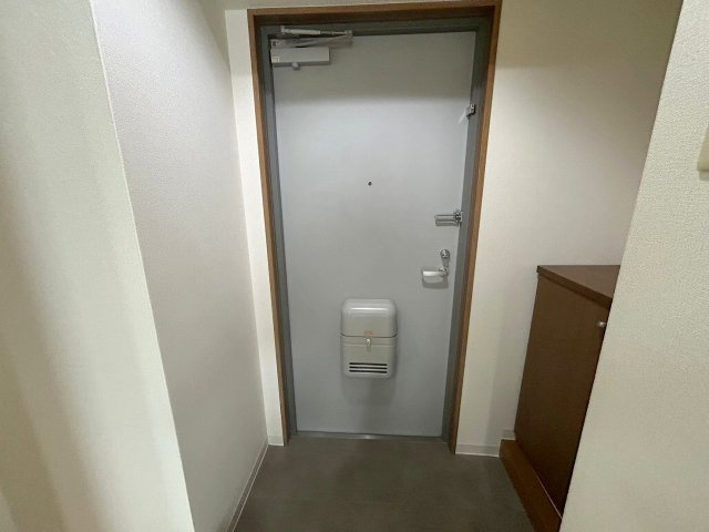 エレーヌ十三の玄関