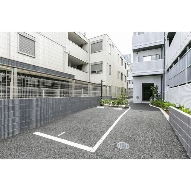 コンフォリア桜上水の駐車場