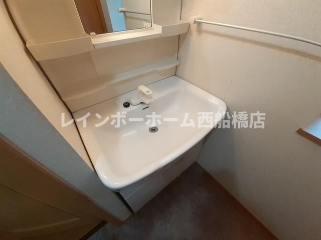 グリーンフィールズ薬円台１の独立洗面台