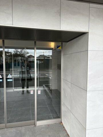 ＧＥＮＯＶＩＡ草加のエントランス
