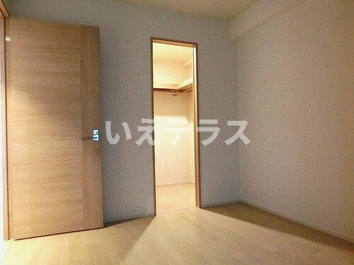 ワコーレシティ神戸三宮の寝室|洋室約6.5畳※内装工事完了後2026年6月の写真