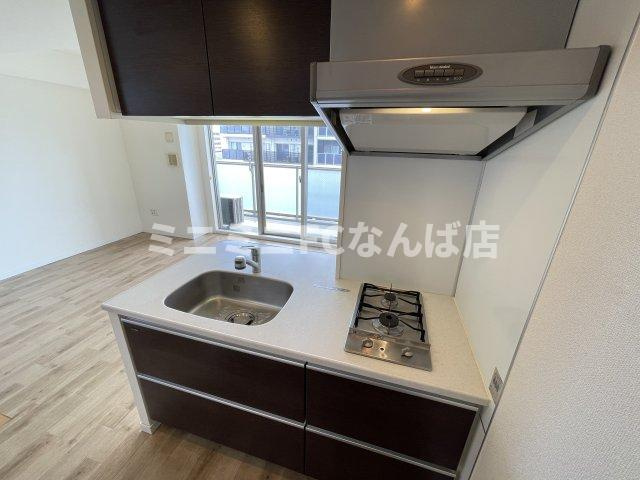 レジェンドール心斎橋EASTのキッチン