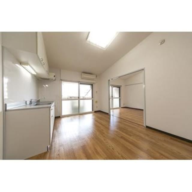 エスポアール花澤台の居間・リビング|※写真は同タイプ住戸です。