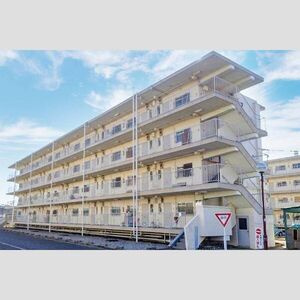 ビレッジハウス岩倉Ⅰ 1号棟の外観