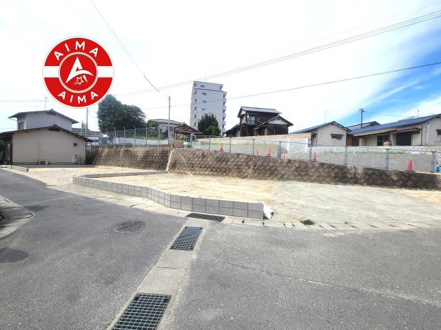 福津市中央2丁目第1-2棟（1号棟）の前面道路含む現地写真|見学の時間などお気軽にお問い合わせ下さい。