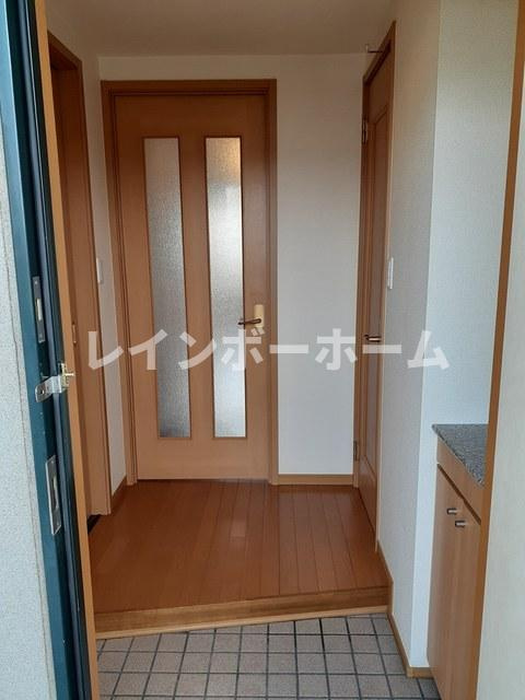 東峰マンションの玄関