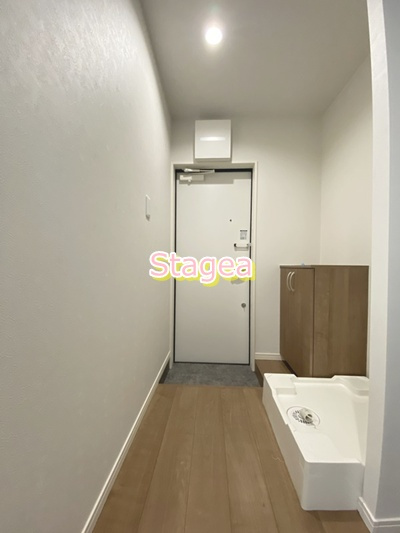 ソレイユ西大宮の玄関