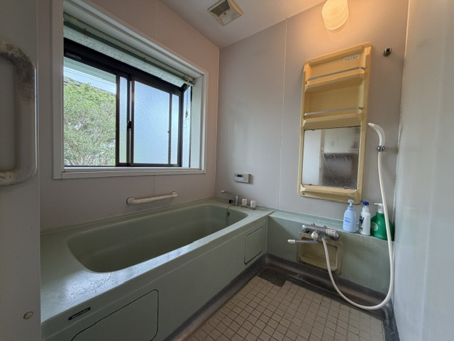 中古：若葉町64号4番地2の浴室