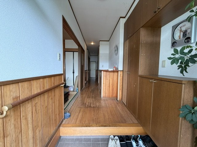 中古：若葉町64号4番地2の玄関