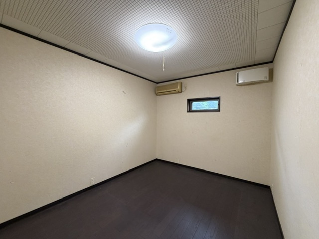 中古：若葉町64号4番地2の洋室