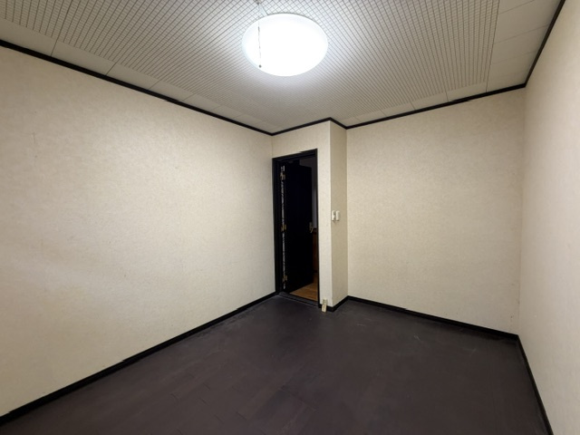 中古：若葉町64号4番地2の洋室