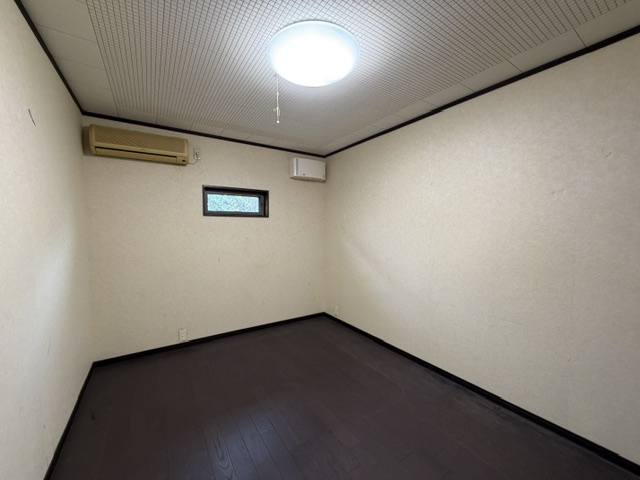中古：若葉町64号4番地2の洋室