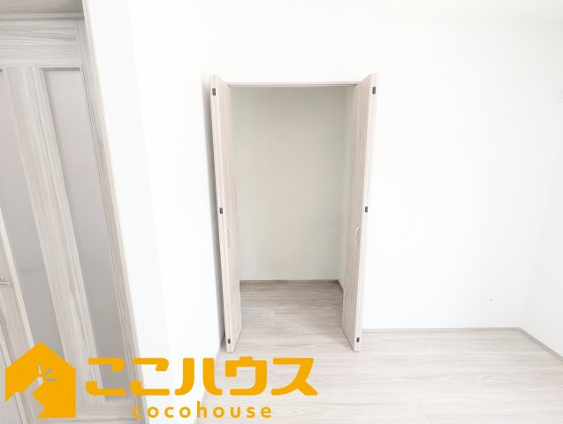 浦添市伊祖5丁目　新築戸建て　全3棟　B号棟の収納|リビング収納もございます
