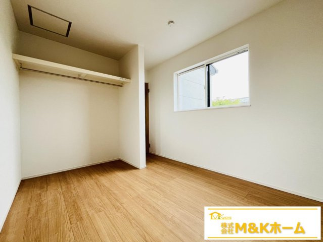 知多市南粕谷3丁目　全1棟の洋室|洋室5帖　全居室南向き！！
